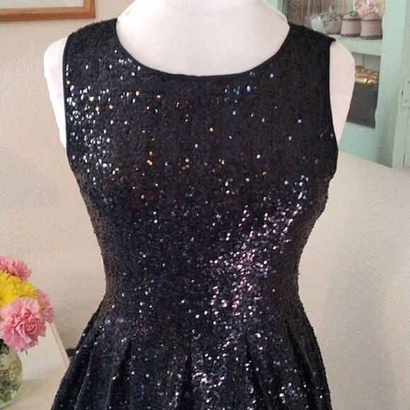 ISSI Sparkly Black Dressy Dress - Picture 2 of 10